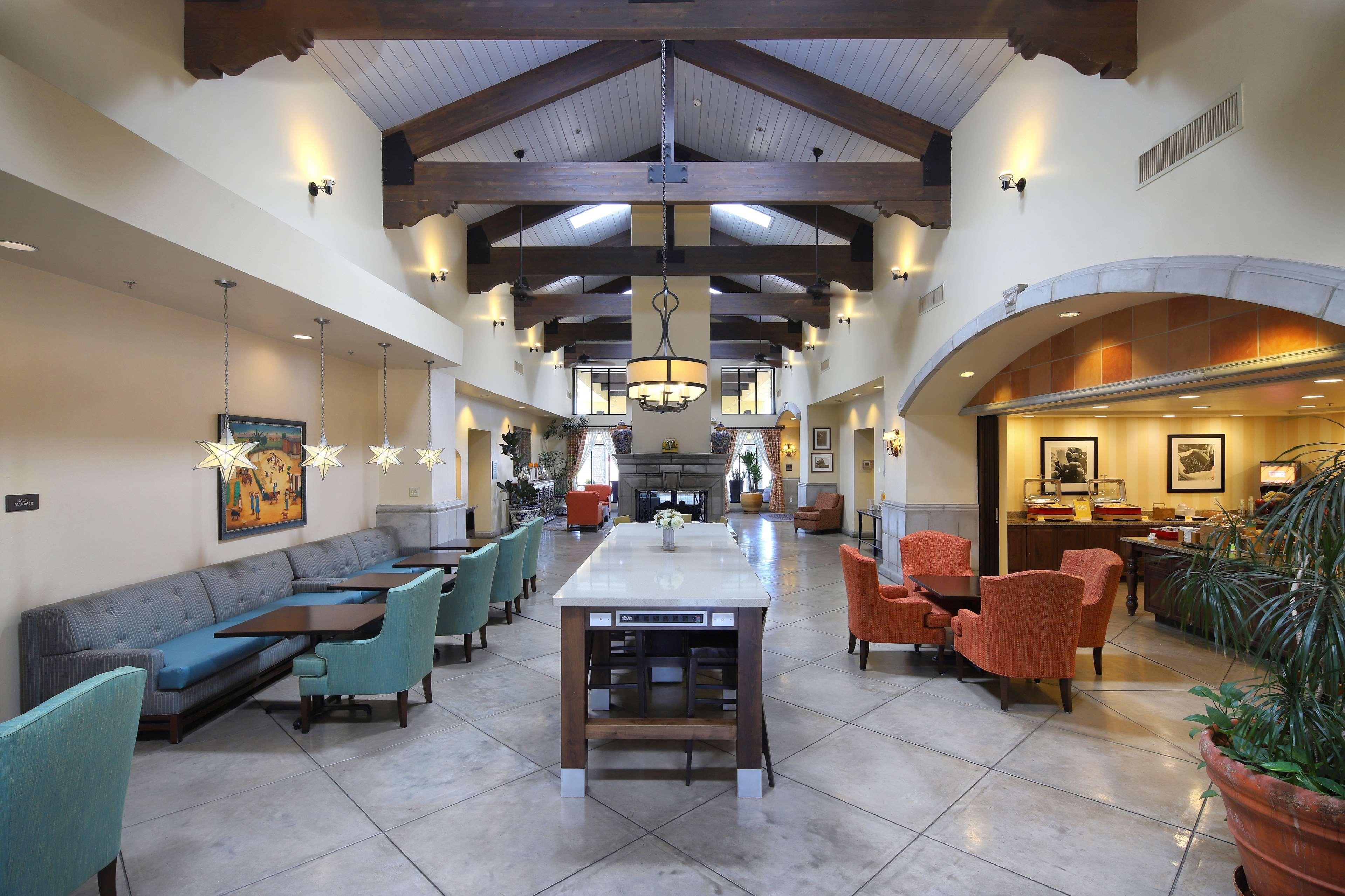 Hampton Inn & Suites Tucson Mall Exterior photo