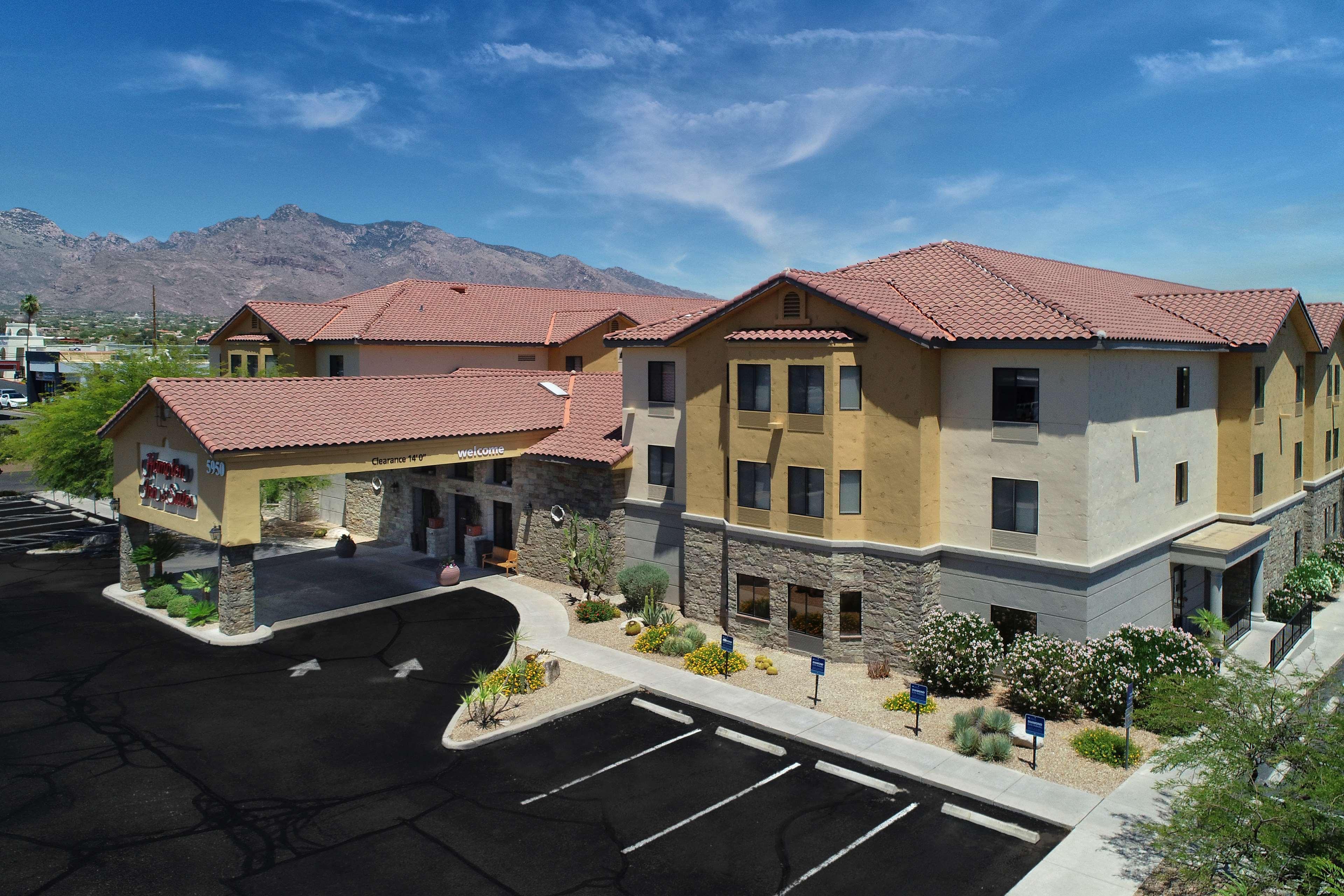 Hampton Inn & Suites Tucson Mall Exterior photo